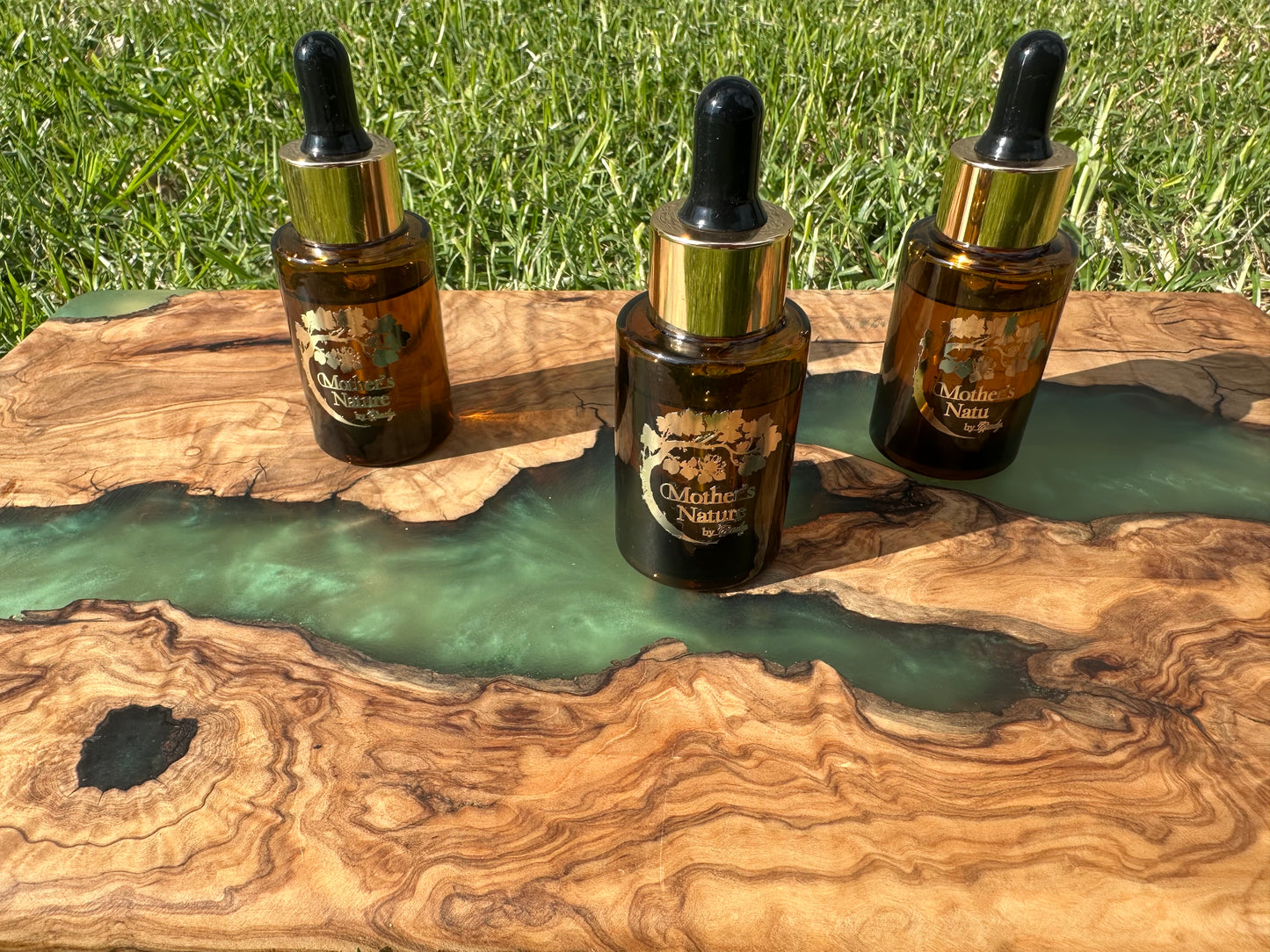 Anti-Aging Facial Serum / Glow Naturally | The most Moisturizing Facial Serum | 100% Doterra Certified Frankincense Pure Essential Oil | Free of Dyes,Fragrance - Hand made Natural & Cruelty-Free