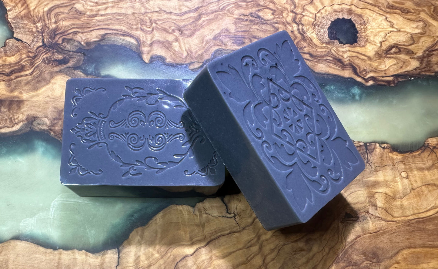 Men’s Shaving Honey & Activated Charcoal Soap | Exfoliating | Antibacterial | Moisturizer | Soothing | Natural & Cruelty-Free Deep Cleaning
