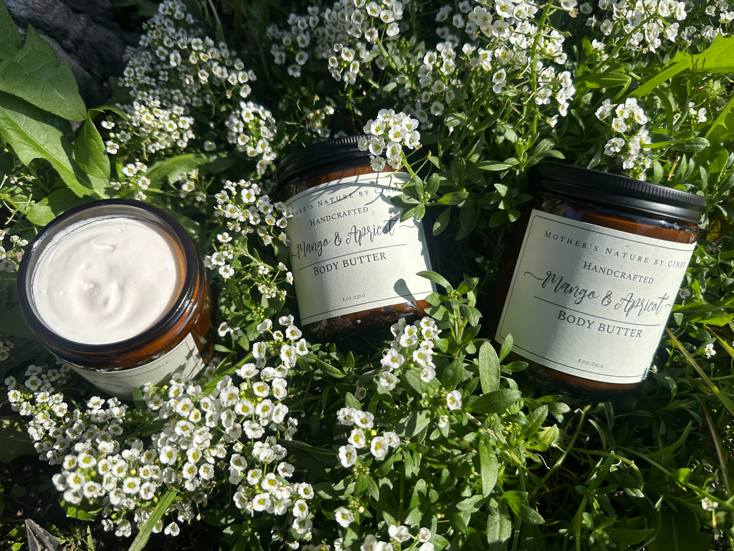 Mango Butter| For Sensitive skin | With Organic Ingredients Light UV Protection | Moisturizer & Cold Press Made | Hand Made Soothing | All Natural & Cruelty-Fre Glass Amber Jar