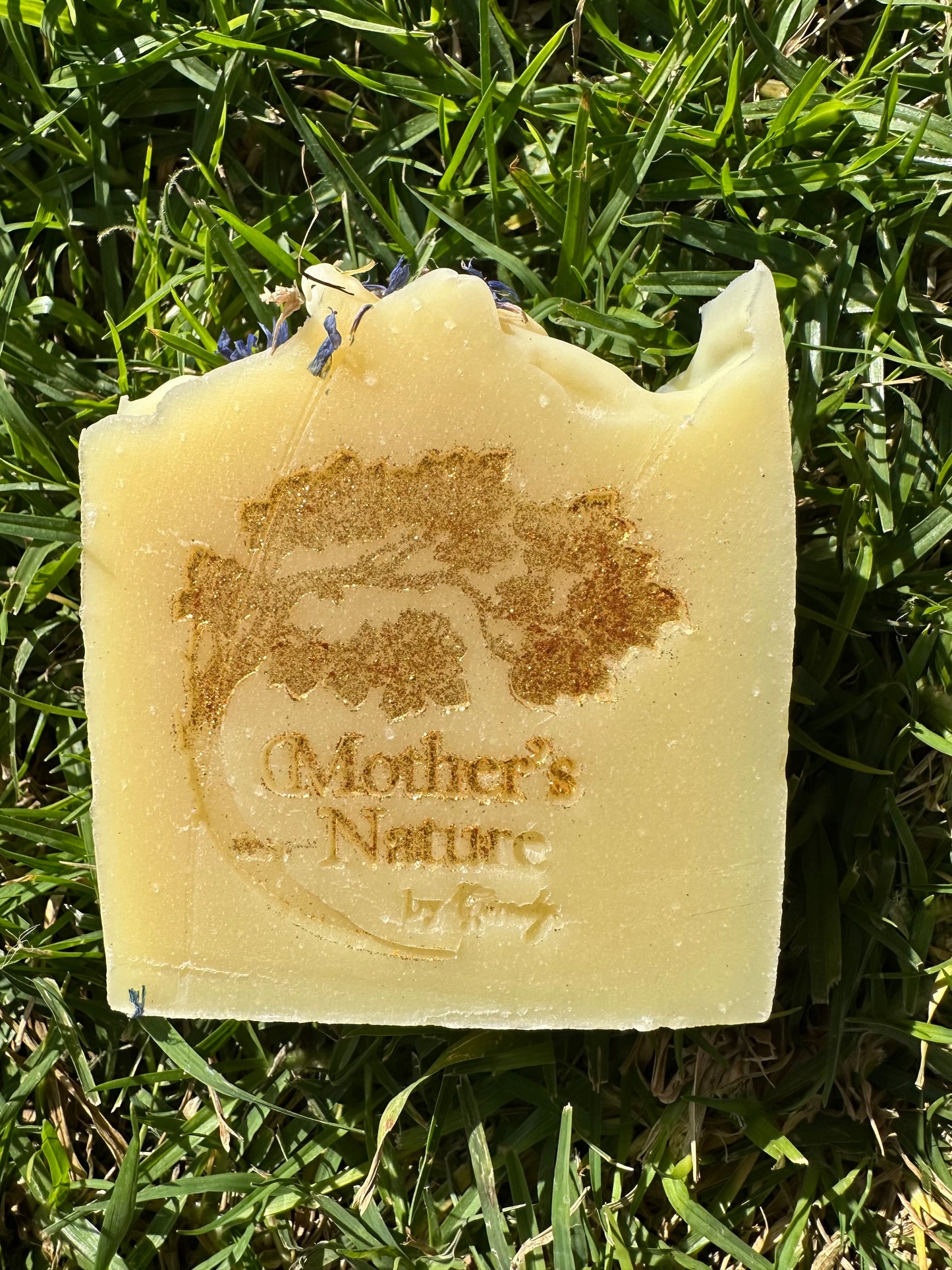 Anti-aging natural Luxury soap bar | Moisturizer made with 100% Pure Extra virgin Olive Oil | Dye Free | cold Process- 100% artisanal made Natural & Essential Oils-Cruelty-Free
