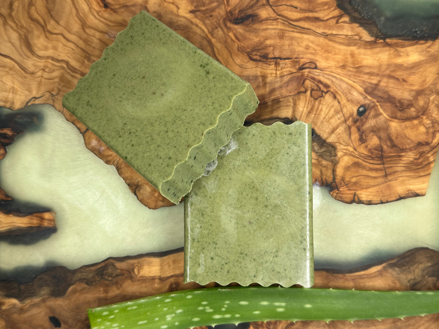 Moisturizing Aloe Vera Soap with Patchouli Essential Oil Bee for Dry Skin | Exfoliating | Antibacterial | Scar Fading | Soothing | Natural & Cruelty-Free