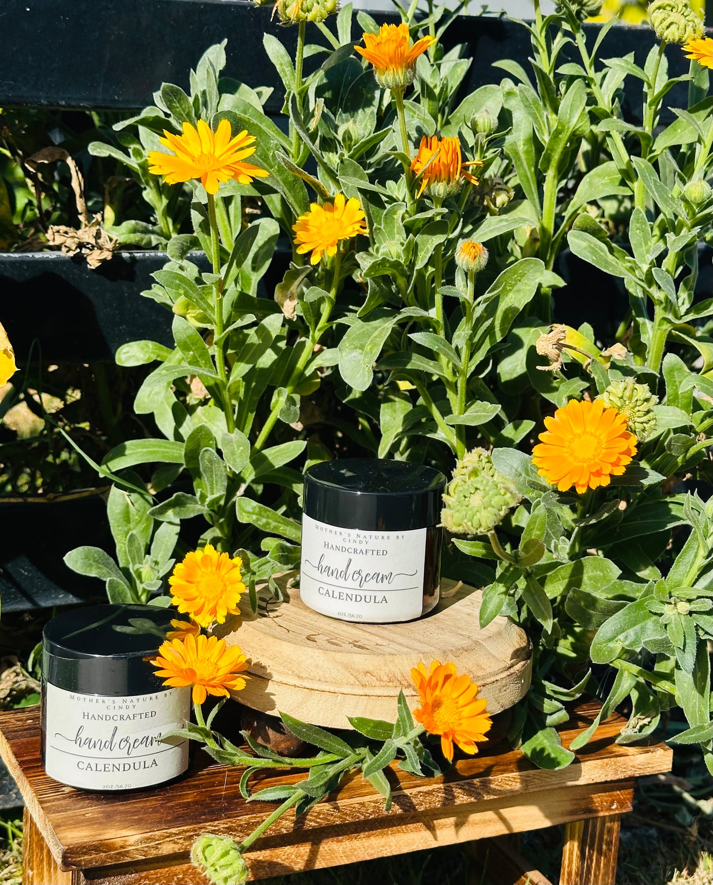 Calendula Hand Cream| For Preventing dry skin & Treating it | Anti aging & Antioxidant | Moisturizer | with essential oils Anti-Aging | Hand made Natural & Cruelty-Free Paraben Free Helps with Eczema ( Amber Glass Jar )