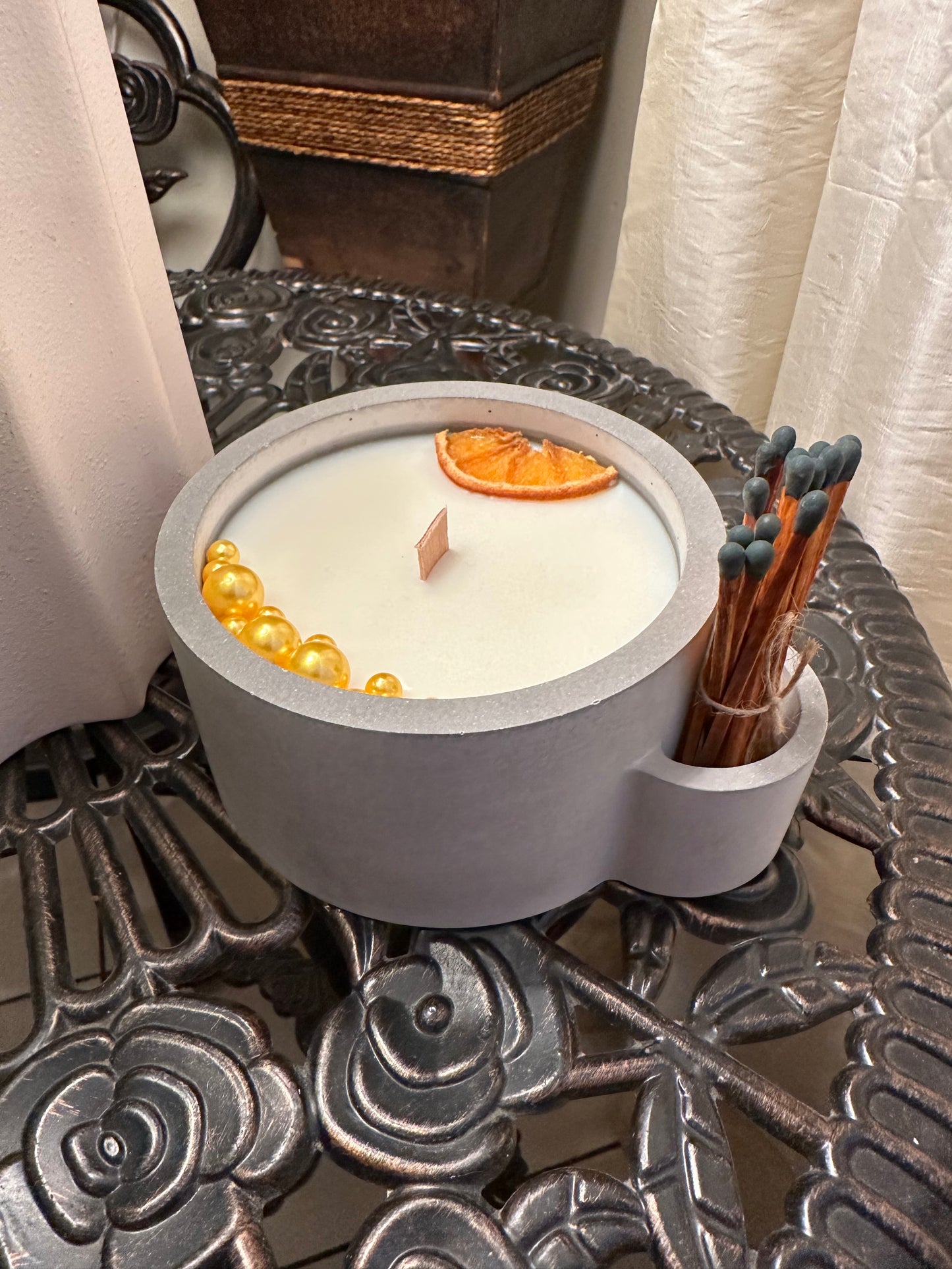 • Handcrafted Coconut & Soy Wax Candle in Artisan vessel
• Organic Luxury Candle | Hand-Poured in Natural Shell
• Artisan Candle | Coconut & Soy Wax Blend
