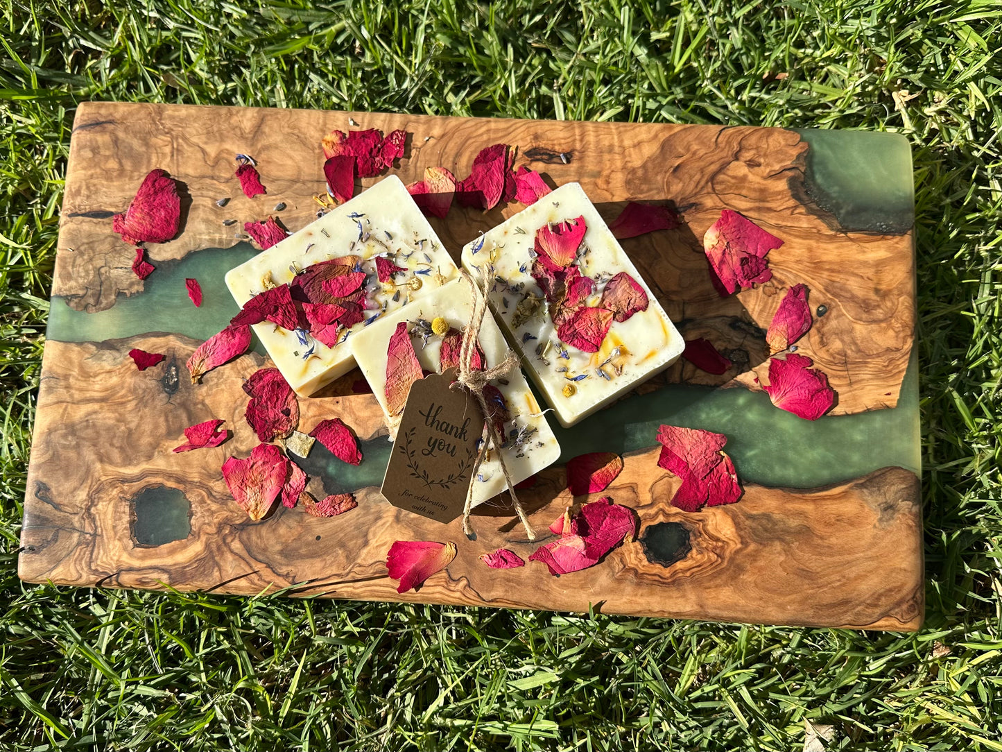 Organic Goat Milk Soap bar | Moisturizer, made with Goat milk Olive oil,Calendula, Lavander essential oil | Dye Free | 100% Hand made Natural & Cruelty-Free