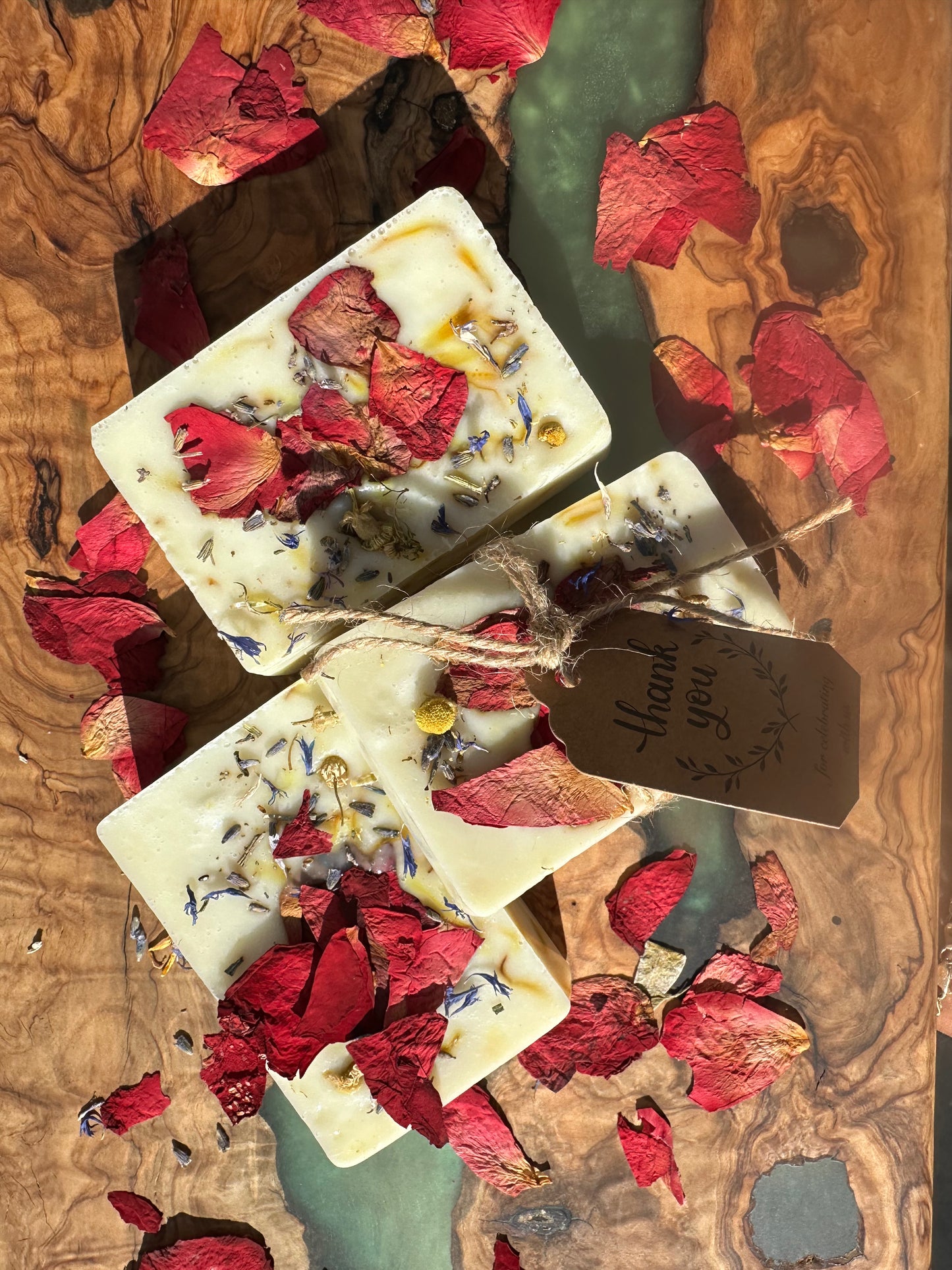 Organic Goat Milk Soap bar | Moisturizer, made with Goat milk Olive oil,Calendula, Lavander essential oil | Dye Free | 100% Hand made Natural & Cruelty-Free
