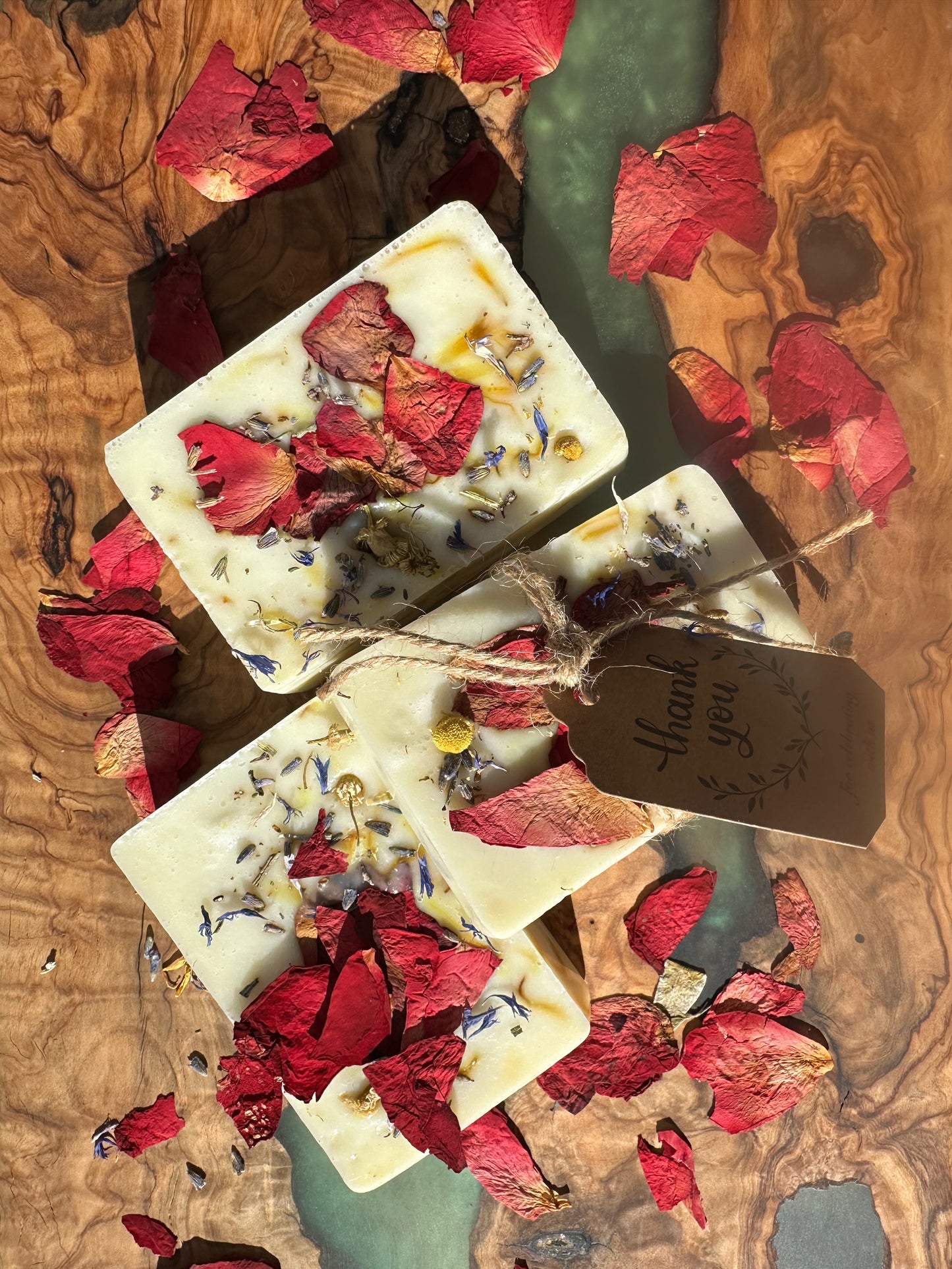 Organic Goat Milk Soap bar | Moisturizer, made with Goat milk Olive oil,Calendula, Lavander essential oil | Dye Free | 100% Hand made Natural & Cruelty-Free