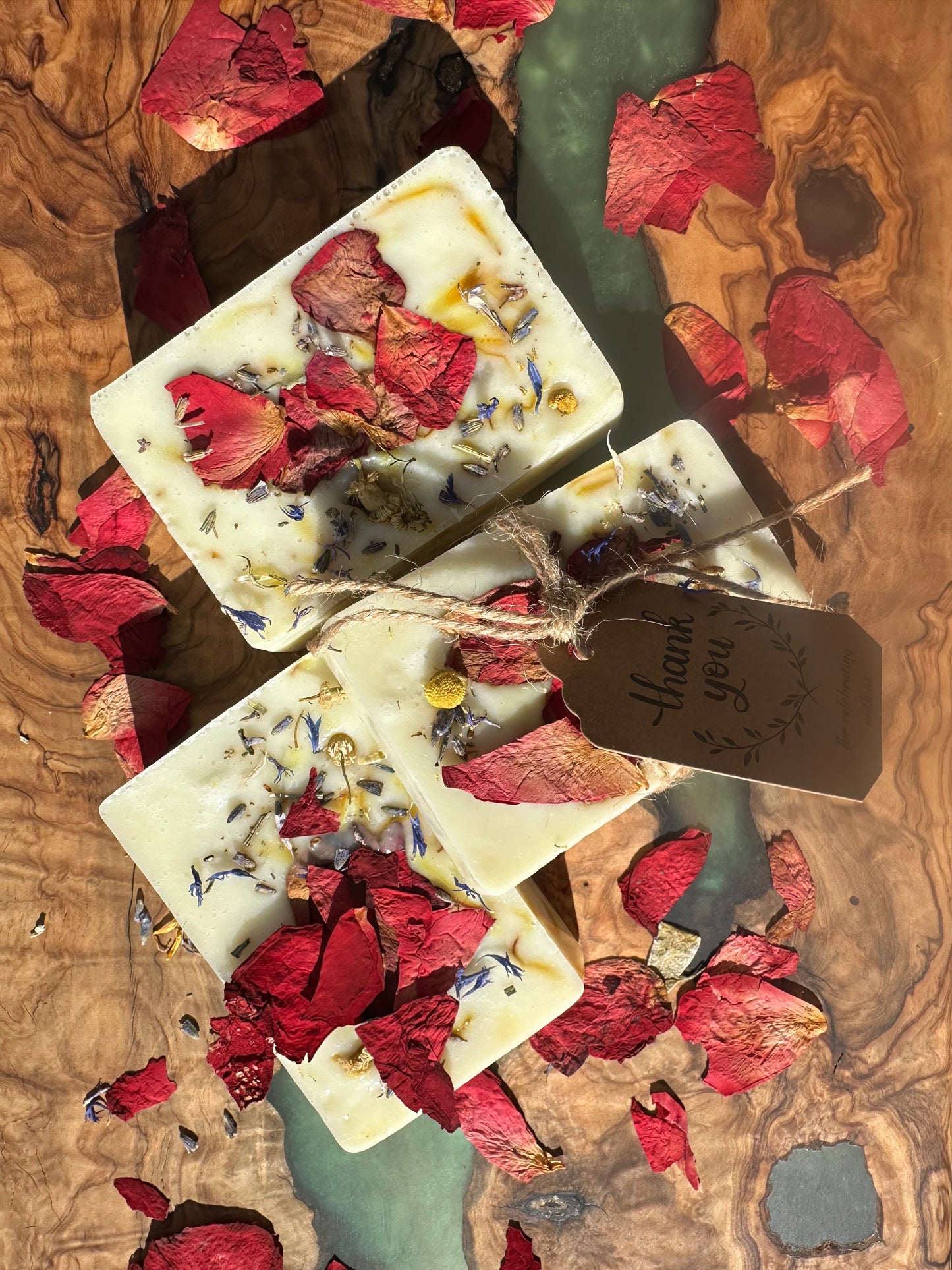 Organic Goat Milk Soap bar | Moisturizer, made with Goat milk Olive oil,Calendula, Lavander essential oil | Dye Free | 100% Hand made Natural & Cruelty-Free