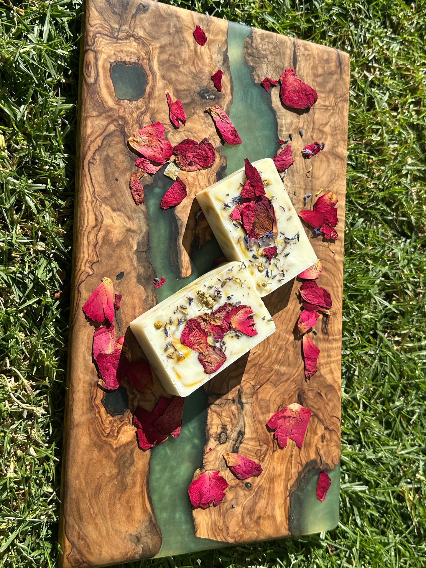 Organic Goat Milk Soap bar | Moisturizer, made with Goat milk Olive oil,Calendula, Lavander essential oil | Dye Free | 100% Hand made Natural & Cruelty-Free