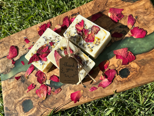 Organic Goat Milk Soap bar | Moisturizer, made with Goat milk Olive oil,Calendula, Lavander essential oil | Dye Free | 100% Hand made Natural & Cruelty-Free